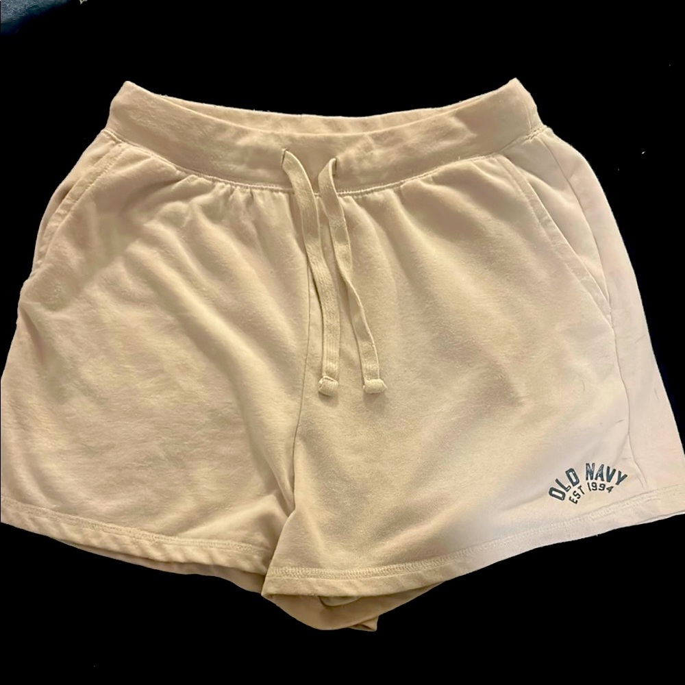 Old Navy Women's Athletic Cream Shorts,
small/medium